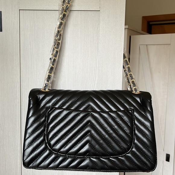 NWT Reddress Black Vegan Leather Shoulder Bag - Picture 3 of 9